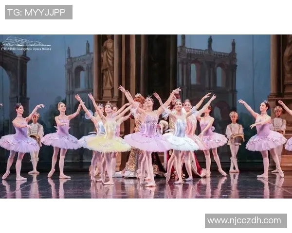 荷兰长发足球明星的传奇之路与场上风采解析 荷兰长发足球明星的传奇之路与场上风采解析